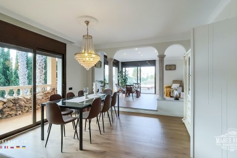 Купить виллу в Льорет-де-Мар, Испания с 5 спален, 466м², № 1004 - фото 17