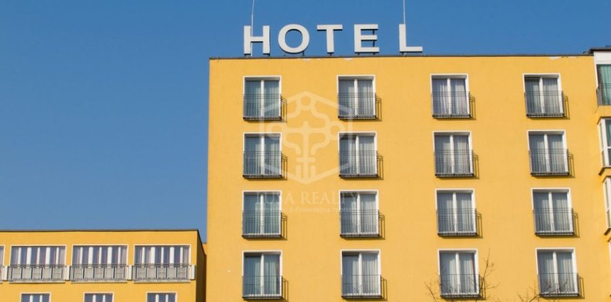 Коммерческая недвижимость с 45 спальнями в Барселоне, Каталония, Испания № 1105