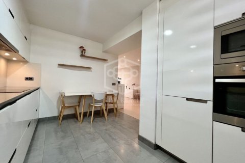 Снять в аренду квартиру в Гава, Испания с 3 спальни, 150м², № 1108 - фото 7