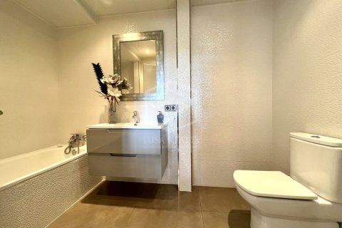 Снять в аренду квартиру в Гава, Испания с 3 спальни, 150м², № 1108 - фото 15