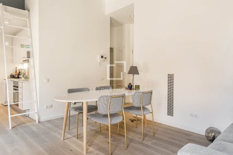 Apartamento de 2 dormitorios en venta en Barcelona, Cataluña, Spain № 6653 - foto 9