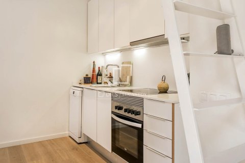 Apartamento de 2 dormitorios en venta en Barcelona, Cataluña, Spain № 6653 - foto 17