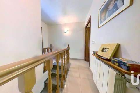 Купить дом в Сабадель, Испания с 4 спальни, 93м², № 4796 - фото 28