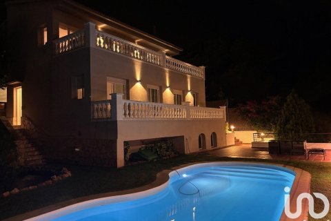 4 bedrooms house for sale in Calella, Barcelona, Catalonia, Spain № 4798 - photo 24