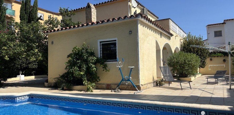 Дом с 4 спальнями в Эмпуриабраве, Герона, Каталония, Испания № 5054