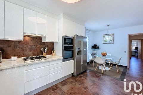 6 bedrooms house for sale in Cunit, Tarragona, Catalonia, Spain № 5052 - photo 11