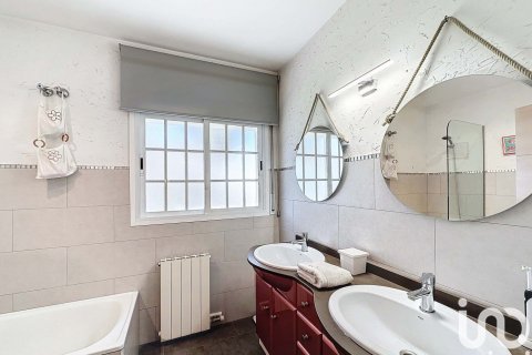 6 bedrooms house for sale in Cunit, Tarragona, Catalonia, Spain № 5052 - photo 23