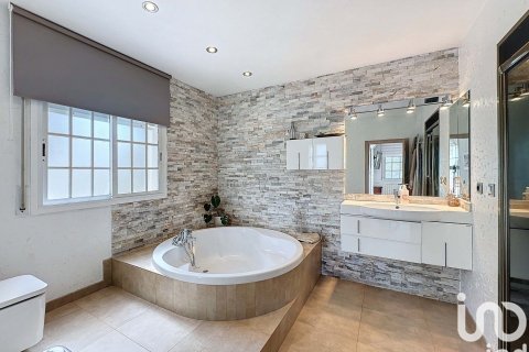 6 bedrooms house for sale in Cunit, Tarragona, Catalonia, Spain № 5052 - photo 21