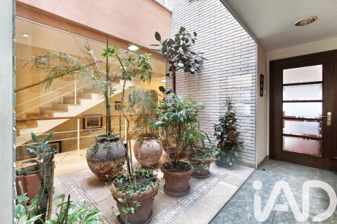 Купить квартиру в Игуалада, Испания с 5 спален, 544м², № 7442 - фото 13