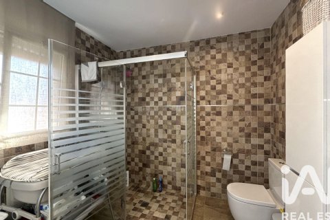 4 bedrooms townhouse for sale in Cambrils, Tarragona, Catalonia, Spain № 7441 - photo 9