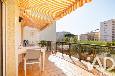 Сasa de 4 dormitorios en venta en Cunit, Tarragona, Cataluña, Spain № 7444 - foto 2
