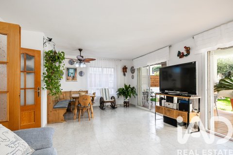 Сasa de 4 dormitorios en venta en Cunit, Tarragona, Cataluña, Spain № 7444 - foto 19