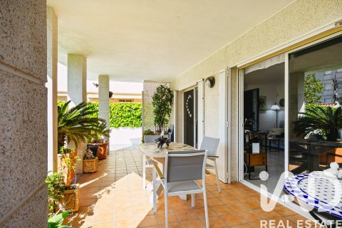 Сasa de 4 dormitorios en venta en Cunit, Tarragona, Cataluña, Spain № 7444 - foto 15