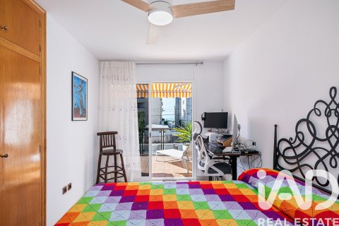 Сasa de 4 dormitorios en venta en Cunit, Tarragona, Cataluña, Spain № 7444 - foto 5