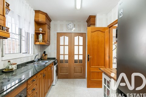 Сasa de 4 dormitorios en venta en Cunit, Tarragona, Cataluña, Spain № 7444 - foto 14