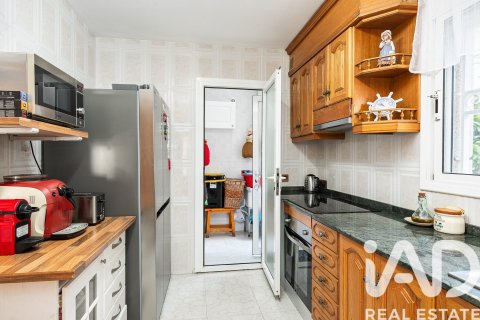 Сasa de 4 dormitorios en venta en Cunit, Tarragona, Cataluña, Spain № 7444 - foto 13