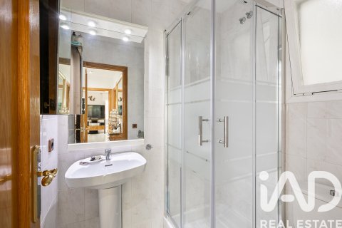 Сasa de 4 dormitorios en venta en Cunit, Tarragona, Cataluña, Spain № 7444 - foto 12