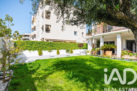 Сasa de 4 dormitorios en venta en Cunit, Tarragona, Cataluña, Spain № 7444 - foto 27