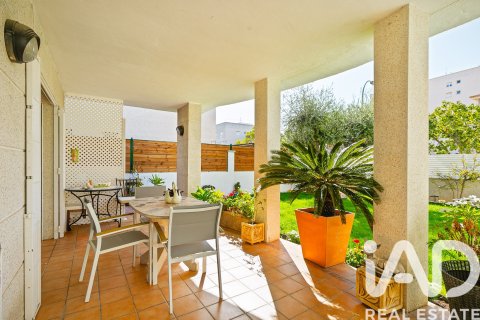 Сasa de 4 dormitorios en venta en Cunit, Tarragona, Cataluña, Spain № 7444 - foto 16