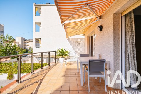Сasa de 4 dormitorios en venta en Cunit, Tarragona, Cataluña, Spain № 7444 - foto 3