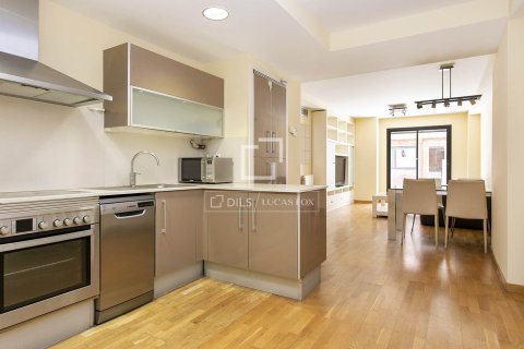 Купить квартиру в Барселона, Испания с 3 спальни, 83м², № 6349 - фото 23