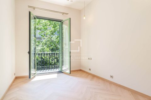 Купить квартиру в Барселона, Испания с 3 спальни, 149м², № 6350 - фото 10
