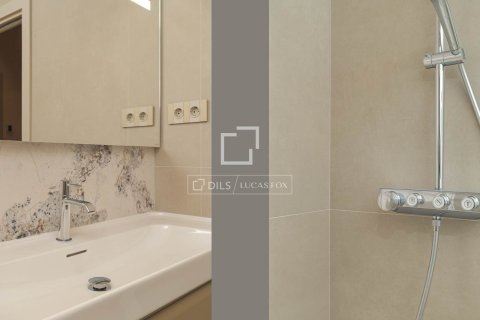 Купить квартиру в Барселона, Испания с 3 спальни, 149м², № 6350 - фото 2