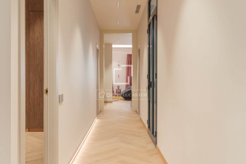 Купить квартиру в Барселона, Испания с 3 спальни, 149м², № 6350 - фото 11