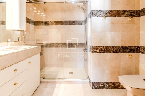 Купить виллу в Ситжес, Испания с 5 спален, 177м², № 6351 - фото 11