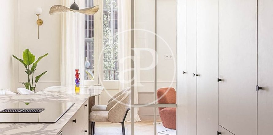 Квартира с 2 спальнями в Ситжесе, Барселона, Каталония, Испания № 2395