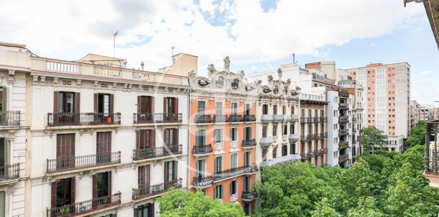 Квартира с 3 спальнями в Эшампле, Барселона, Каталония, Испания № 2396