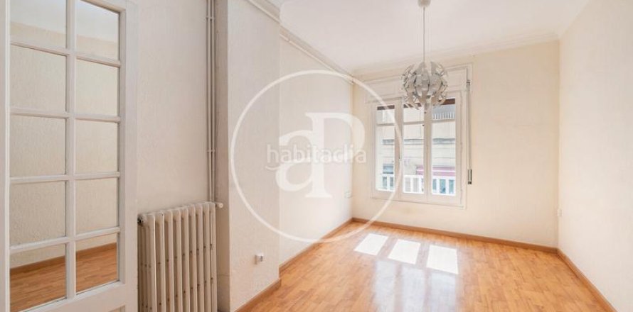 Квартира с 3 спальнями в Барселоне, Каталония, Испания № 2399