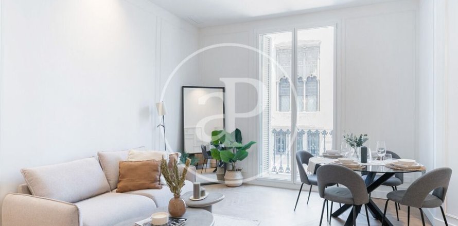 Квартира с 2 спальнями в Ситжесе, Барселона, Каталония, Испания № 2400