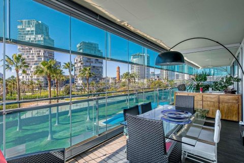 3 bedrooms apartment for sale in Barcelona, Catalonia, Spain № 7613 - photo 12