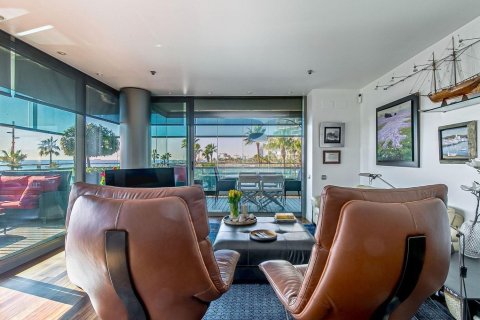 3 bedrooms apartment for sale in Barcelona, Catalonia, Spain № 7613 - photo 15