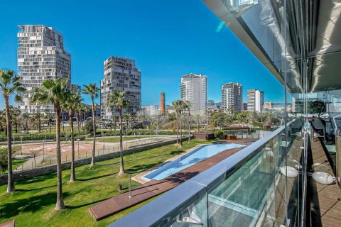 3 bedrooms apartment for sale in Barcelona, Catalonia, Spain № 7613 - photo 2