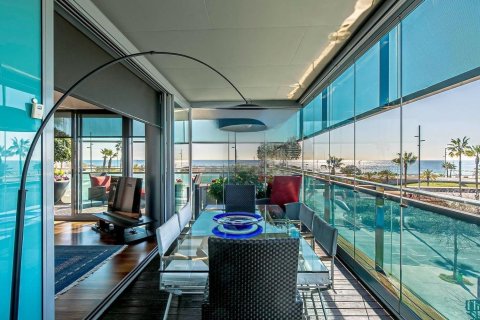 3 bedrooms apartment for sale in Barcelona, Catalonia, Spain № 7613 - photo 3