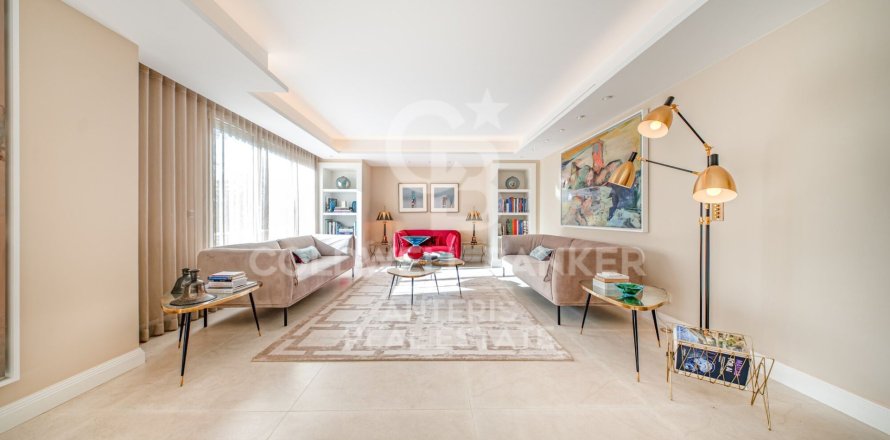 4 bedrooms apartment for sale in Barcelona, Catalonia, Spain № 5331