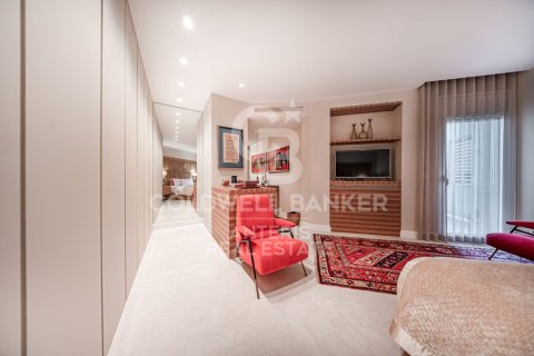 4 bedrooms apartment for sale in Barcelona, Catalonia, Spain № 5331 - photo 21