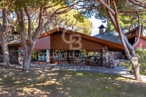 7 bedrooms house for sale in Sant Andreu de Llavaneres, Barcelona, Catalonia, Spain № 5335 - photo 4