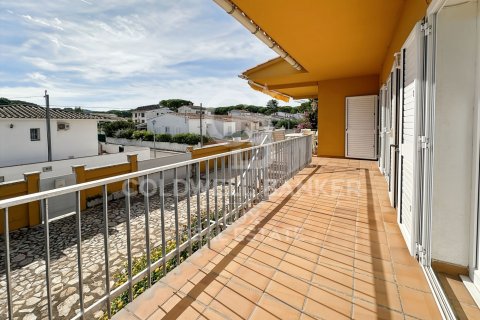 3 bedrooms house for sale in L'Escala, Girona, Catalonia, Spain № 5467 - photo 16