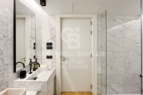 Купить квартиру в Барселона, Испания с 2 спальни, 130м², № 5465 - фото 30