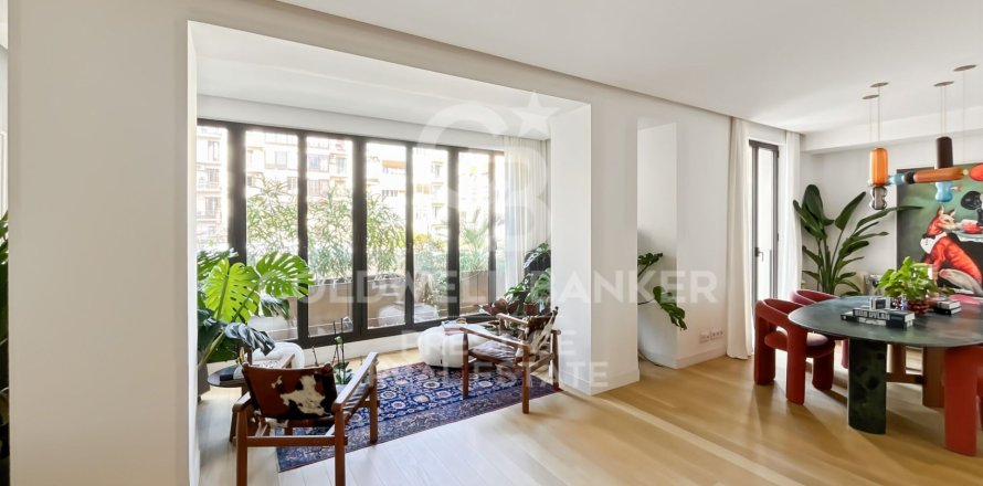 Квартира с 2 спальнями в Барселоне, Каталония, Испания № 5465