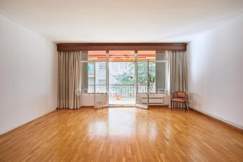 4 bedrooms apartment for sale in Barcelona, Catalonia, Spain № 5468 - photo 3