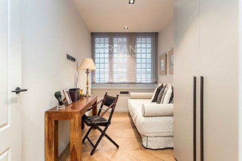 Купить квартиру в Старый город, Барселона, Испания с 2 спальни, 88м², № 2659 - фото 16