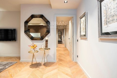 Купить квартиру в Старый город, Барселона, Испания с 2 спальни, 88м², № 2659 - фото 11