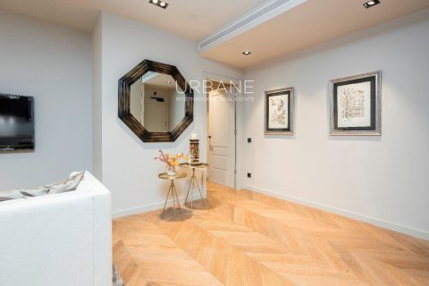 Купить квартиру в Старый город, Барселона, Испания с 2 спальни, 88м², № 2659 - фото 10