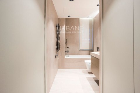 Купить квартиру в Старый город, Барселона, Испания с 2 спальни, 88м², № 2659 - фото 12