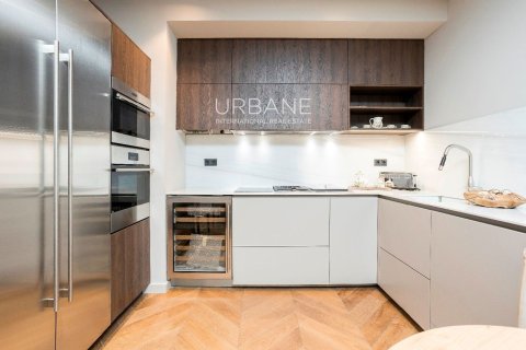 Купить квартиру в Старый город, Барселона, Испания с 2 спальни, 88м², № 2659 - фото 9