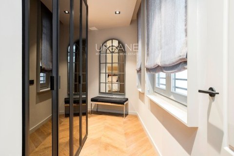 Купить квартиру в Старый город, Барселона, Испания с 2 спальни, 88м², № 2659 - фото 18